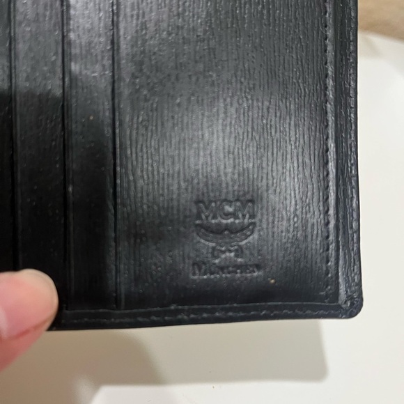 MCM MENS BLACK WALLET - Picture 9 of 10